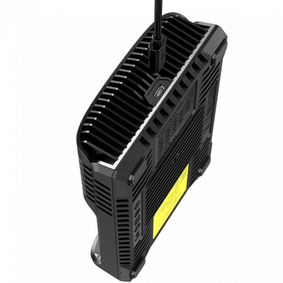 Зарядное устройство для аккумуляторов Nitecore Digicharger UMS4 (4 channels, LCD, Li-ion, Ni-Mh, Ni-Cd) (UMS4)