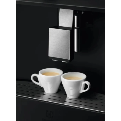 Кофемашина Electrolux EBC85X