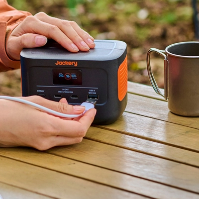 Зарядная станция Jackery Explorer 100 Plus 99.2Ah (Explorer-100PLS)