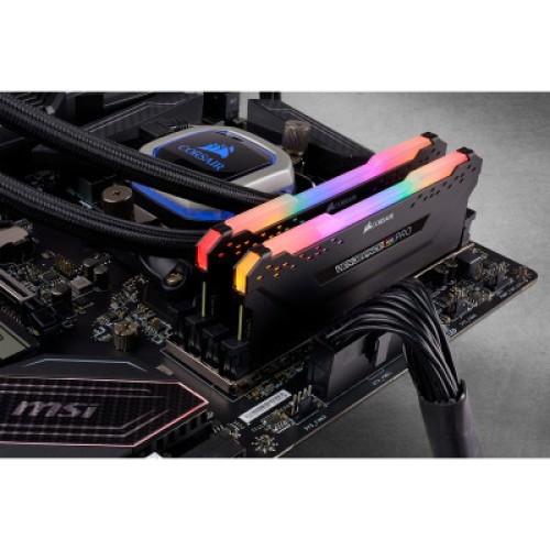 Модуль памяти для компьютера DDR4 16GB (2x8GB) 3600 MHz Vengeance RGB PRO Corsair (CMW16GX4M2Z3600C18)