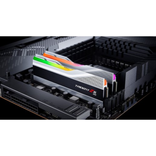Модуль памяти для компьютера DDR5 32GB (2x16GB) 6000 MHz Trident Z5 RGB Silver G.Skill (F5-6000J3636F16GX2-TZ5RS)