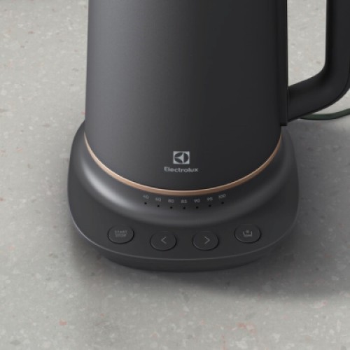 Электрочайник Electrolux E7K1-6BP