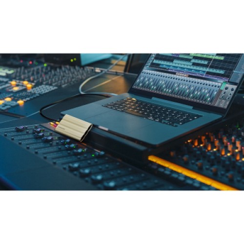 Накопитель SSD USB 3.2 2TB T7 Shield Samsung (MU-PE2T0R/WW)