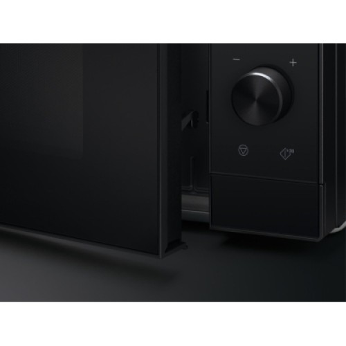 Микроволновая печь Electrolux EMZ725MMK
