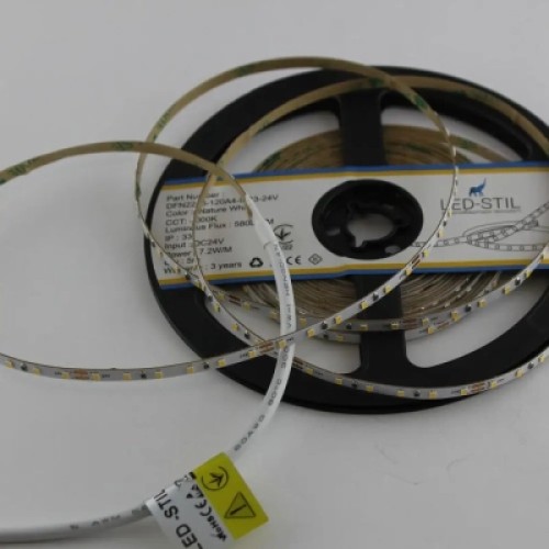 Светодиодная лента LED-STIL 4000K 7,2 Вт/м 2216 120 діодів IP33 24 Вольта 600 lm нейтр. світло, ВУЗЬКА (DFN2216-120A4-IP33-24V)