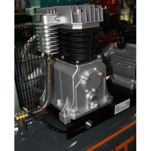 Компрессор GTM 100л, 400/300л/мин, 2,2кВт, 10бар, 220В, 2 цилиндра (KCH2070B-100L) Компрессор GTM 100л, 400/300л/мин, 2,2кВт, 10бар, 220В, 2 цилиндра (KCH2070B-100L)