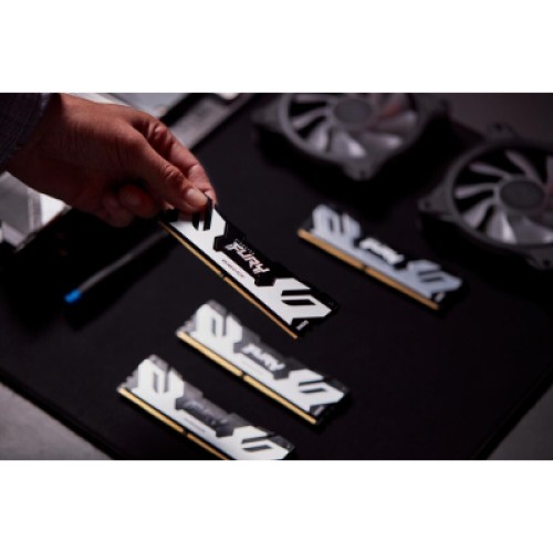 Модуль памяти для компьютера DDR5 96GB (2x48GB) 6000 MHz Renegade Silver XMP Kingston Fury (ex.HyperX) (KF560C32RSK2-96)