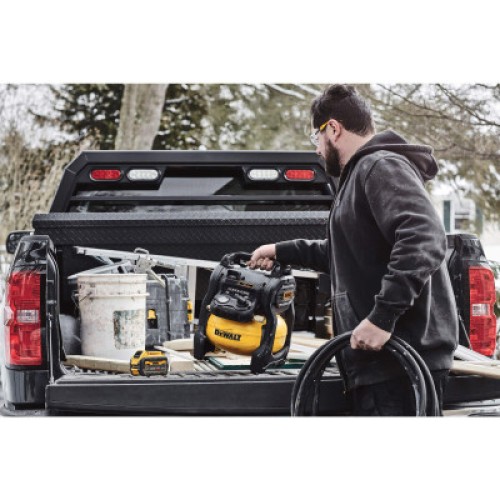 Компрессор DeWALT безмасляный, 18 B XR Li-lon, 48 л/мин (без АКБ и ЗУ) (DCC1018N)