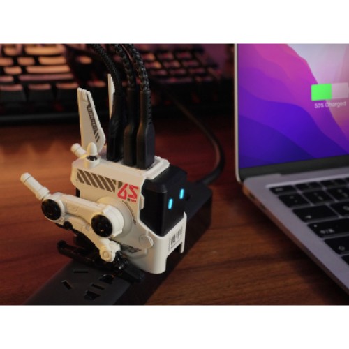 Зарядное устройство GravaStar Alpha65 65Вт 2XUSB-C/USB-A White (GRAVASTARA65_WHT_EUK)