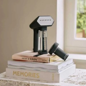 Відпарювач для одягу SteamOne SN200B