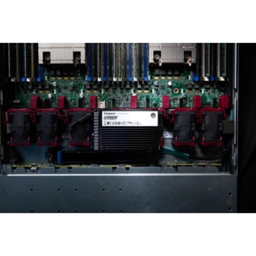 Накопитель SSD U.2 2.5" 7.68TB Kingston (SEDC3000ME/7T6)