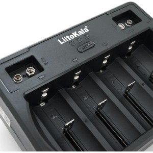 Зарядное устройство для аккумуляторов Liitokala 4 Slots, Ni-MH/Ni-CdAA,AAA,C, Li-ion/IMR32650,21700,18650 (Lii-D4)