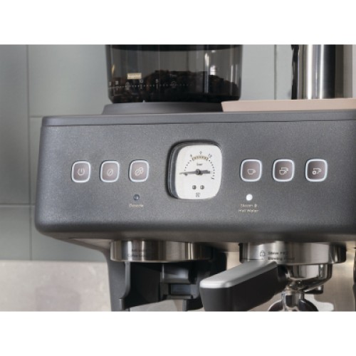 Рожковая кофеварка эспрессо Electrolux E8EC1-8BP