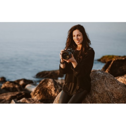 Цифровой фотоаппарат Nikon Z 8 Body (VOA101AE)