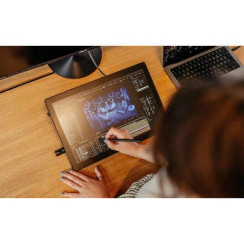 Графический планшет Wacom Cintiq16 (2025) (DTK168K0B)