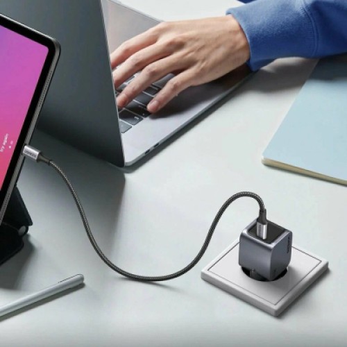 Зарядное устройство Ugreen USB-C PD30W GaN X703 gray (35006) Зарядное устройство Ugreen USB-C PD30W GaN X703 gray (35006)