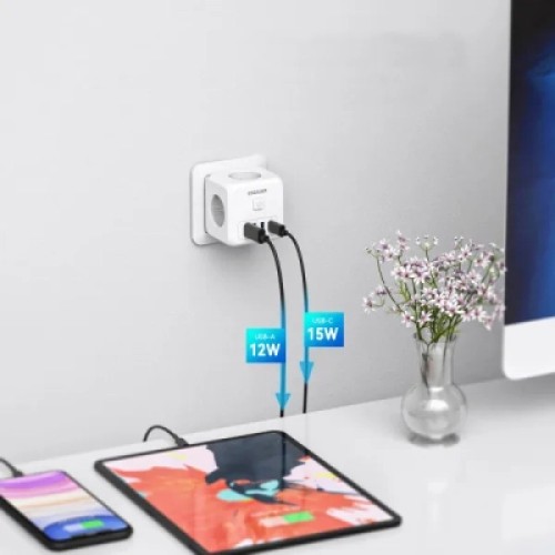 Зарядное устройство Essager 3xUSB + 1xUSB-C 7-in-1 white (ECTAC-MFB02-Z) Зарядное устройство Essager 3xUSB + 1xUSB-C 7-in-1 white (ECTAC-MFB02-Z)