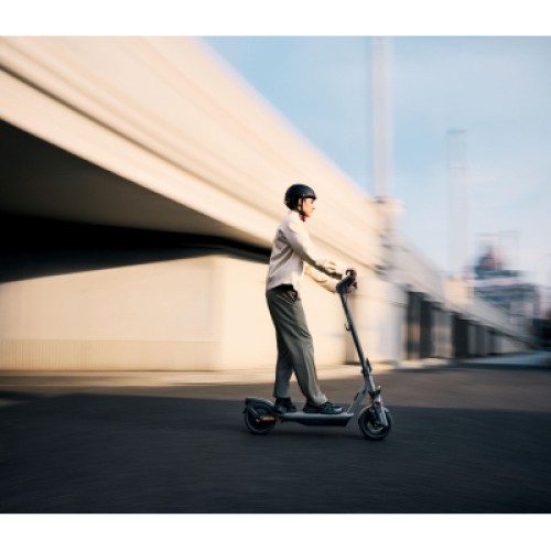 Электросамокат Segway F3 E серый (AA.05.17.01.0005) Электросамокат Segway F3 E серый (AA.05.17.01.0005)