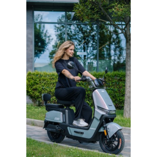 Электробайк 2E FY70 серый (2EESFYYS70J) Электробайк 2E FY70 серый (2EESFYYS70J)