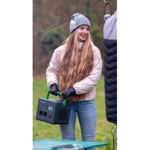 Зарядная станция Schneider Electric 700, 738Wh (PPS730-GR) Зарядная станция Schneider Electric 700, 738Wh (PPS730-GR)