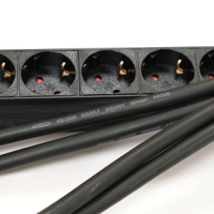 Силовой блок 0U 24 роз. нем. станд., 32А, с индикат., шнур 3х4мм2, 3 м Kingda (KD-PDU-EU-1U-24P)