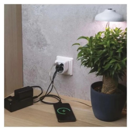 Зарядное устройство EMOS 1xUSBA + 1xUSBC PD20W (P0075)