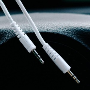 Кабель мультимедійний 3.5mm M to 3.5mm M 1.0m white XQISIT (4029948026954)