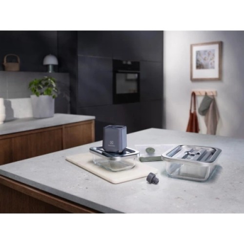 Вакууматор Electrolux EVFKA1