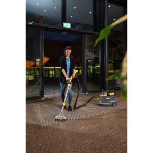 Пылесос Karcher Puzzi 8/1 Adv (1.100-241.0) Пылесос Karcher Puzzi 8/1 Adv (1.100-241.0)
