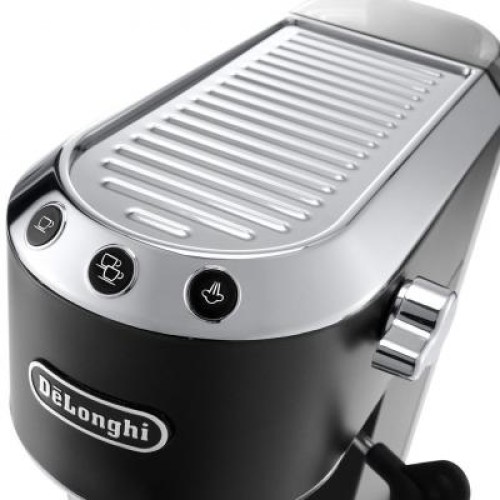Рожковая кофеварка эспрессо DeLonghi EC685.BK