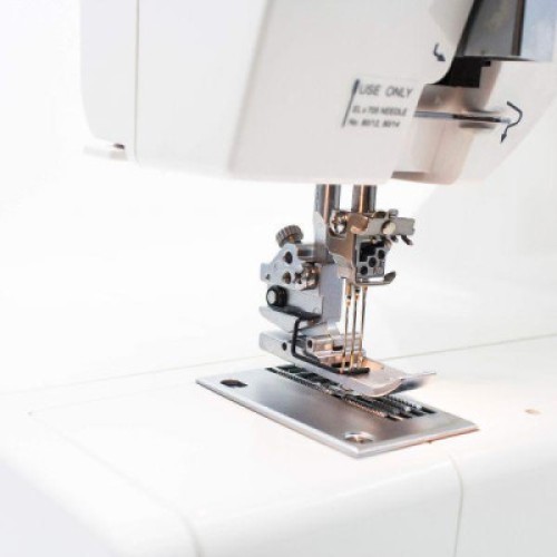 Швейная машина Janome Cover Pro 8800 CP
