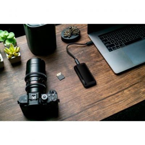 Накопитель SSD USB 3.2 1TB Micron (CT1000X8SSD9)