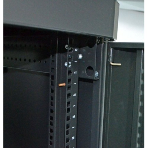 Шкаф напольный CMS 42U 610x1055 мм (Ш*Г) перф. двери, усиленая (UA-MGSE42610MPB) Шкаф напольный CMS 42U 610x1055 мм (Ш*Г) перф. двери, усиленая (UA-MGSE42610MPB)