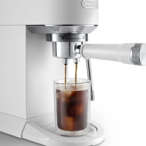 Ріжкова кавоварка еспресо DeLonghi EC 890.WI